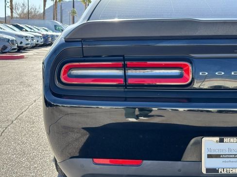 Used 2016 Dodge Challenger SXT w/ Driver Convenience Group image 19