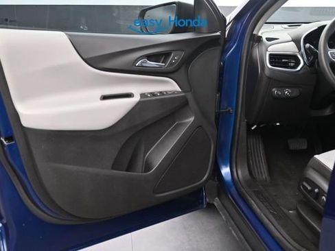 Used 2022 Chevrolet Equinox LS FWD image 17