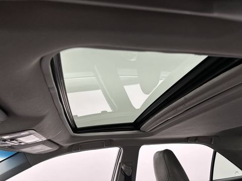 Used 2013 Toyota Camry SE w/ Convenience Pkg FWD image 22