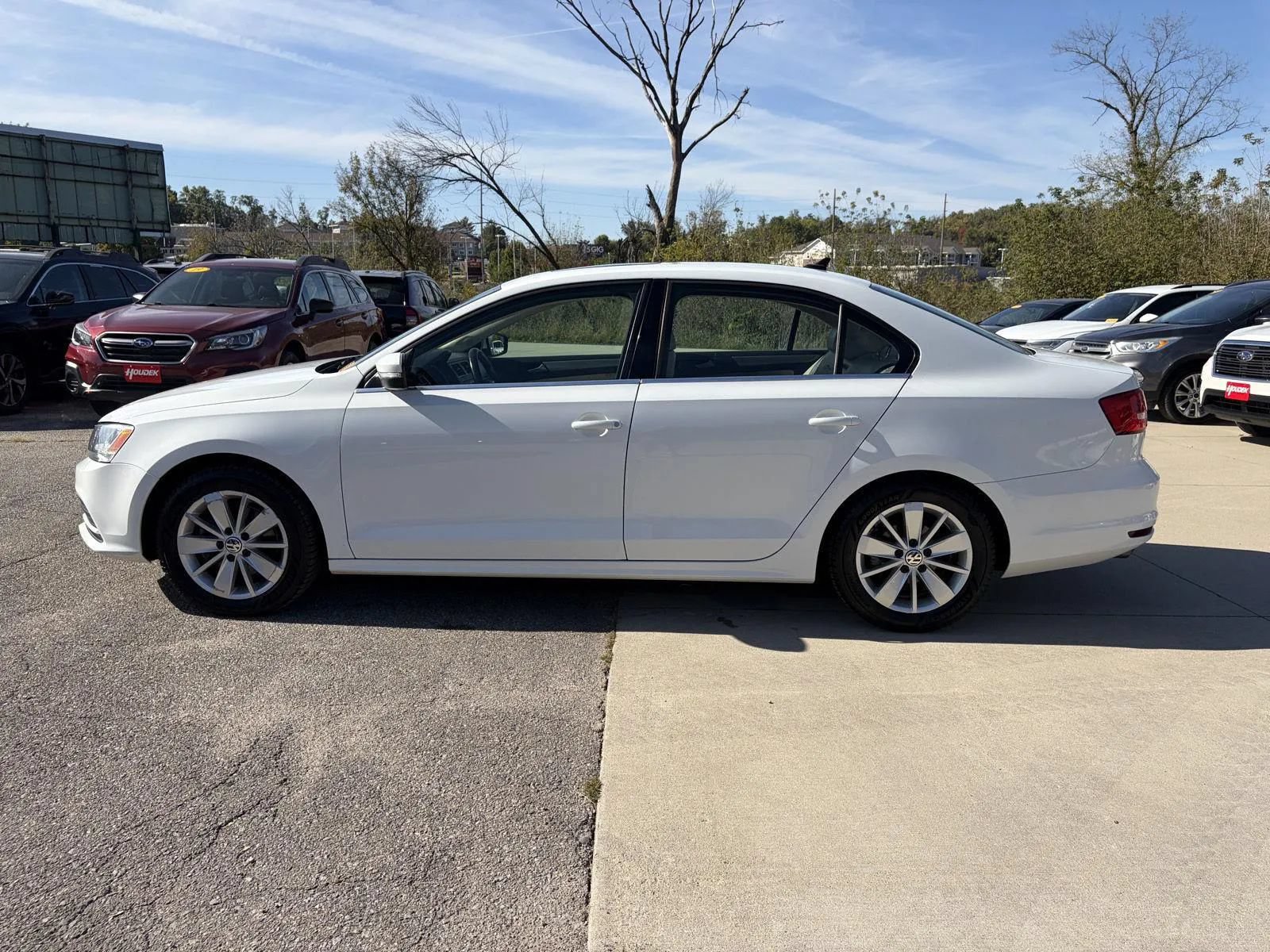 Used 2015 Volkswagen Jetta SE FWD image 5