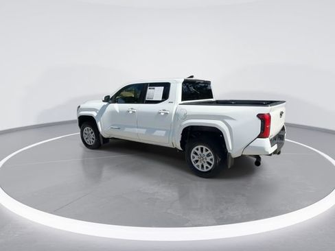 Used 2025 Toyota Tacoma SR5 AWD/4WD image 6