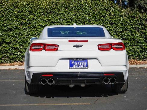 Used 2020 Chevrolet Camaro LT RWD image 5