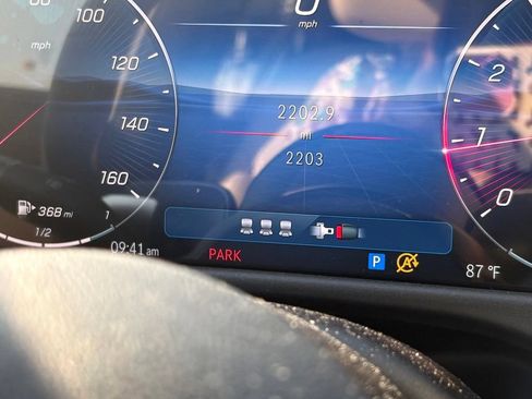 Used 2025 Mercedes-Benz E 350 4MATIC Sedan image 12