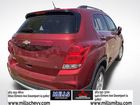 Used 2018 Chevrolet Trax LT w/ LT Convenience Package FWD image 3