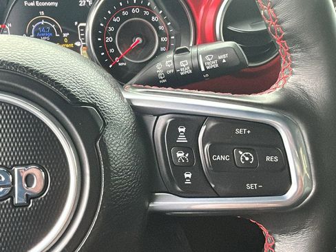 Certified 2022 Jeep Wrangler Unlimited Rubicon w/ Xtreme Recon 35" Tire Package image 18