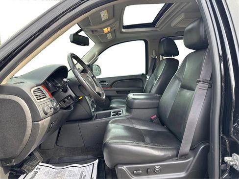 Used 2014 GMC Yukon SLT w/ SLT-2 Equipment Package AWD/4WD image 11