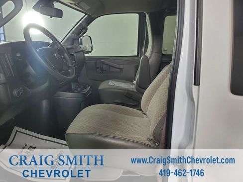 Used 2024 Chevrolet Express 3500 LT w/ LT Preferred Equipment Group image 12