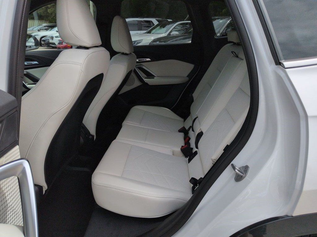 New 2027 BMW X1 xDrive28i AWD/4WD image 14