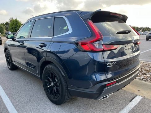 Used 2025 Honda CR-V Sport image 4