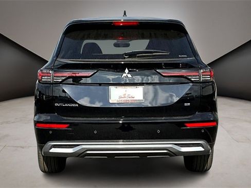 New 2025 Mitsubishi Outlander SE image 5