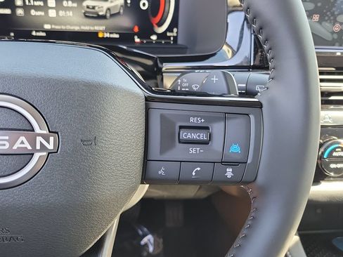 New 2026 Nissan Pathfinder SL FWD image 7