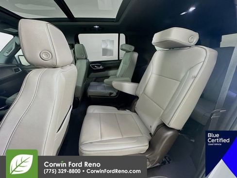 Used 2022 GMC Yukon XL SLT w/ SLT Premium Package AWD/4WD image 28