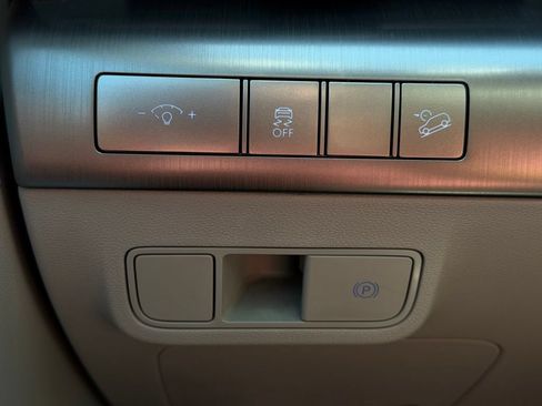 Used 2024 Hyundai Kona SEL FWD image 24