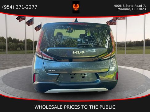 Used 2023 Kia Soul LX FWD image 5