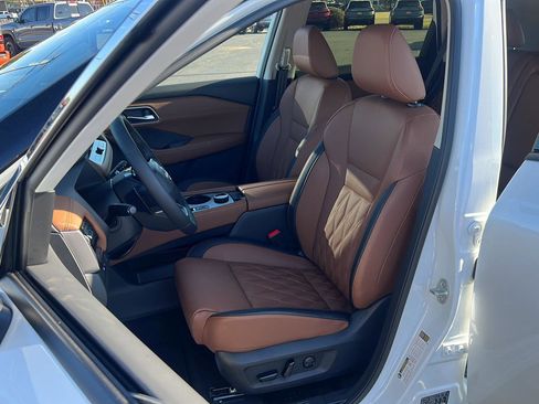 New 2026 Nissan Rogue Platinum w/ Platinum Premium Package image 14