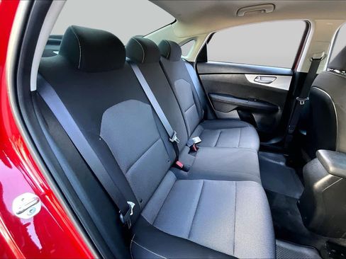 Used 2024 Kia Forte LXS w/ LXS Technology Package FWD image 19