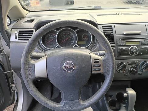 Used 2011 Nissan Versa 1.8 S w/ Plus Pkg FWD image 17