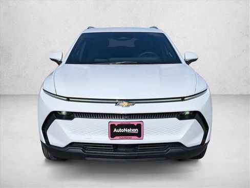 New 2026 Chevrolet Equinox EV LT image 2