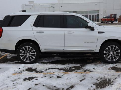 Certified 2021 GMC Yukon Denali w/ Denali Premium Package image 8