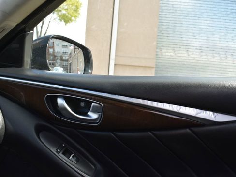 Used 2014 INFINITI Q50 Premium w/ Navigation Package image 17