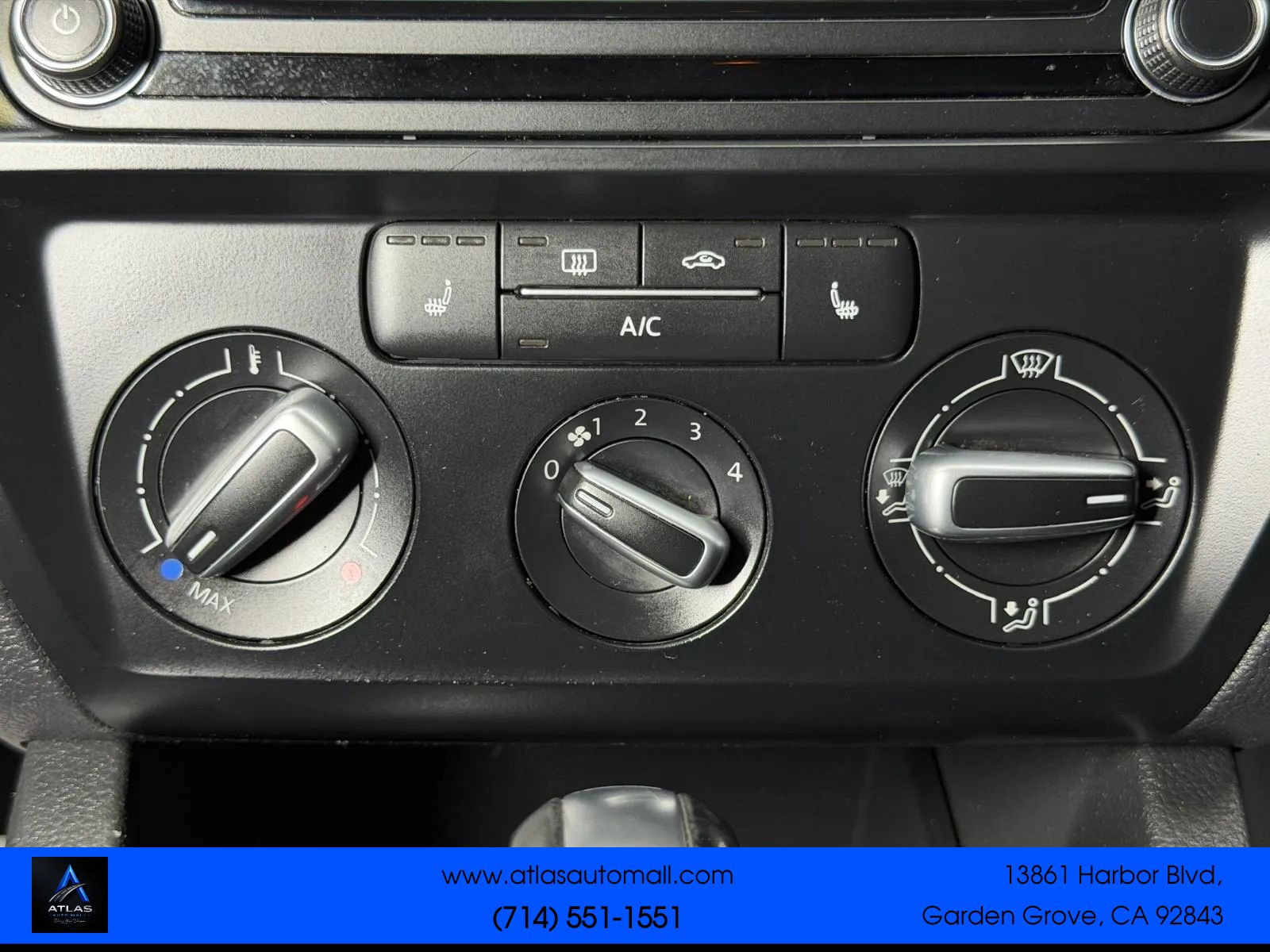 Used 2018 Volkswagen Jetta SE FWD image 35