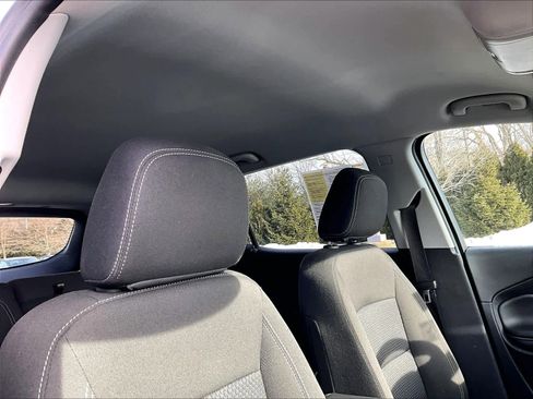 Used 2024 GMC Terrain SLE image 22