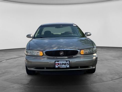 Used 2002 Buick Century Custom w/ Special Edition Pkg FWD image 2