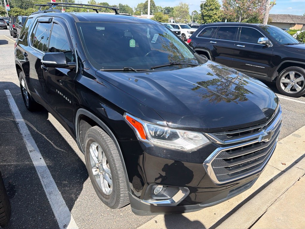 Used 2019 Chevrolet Traverse LT FWD image 3