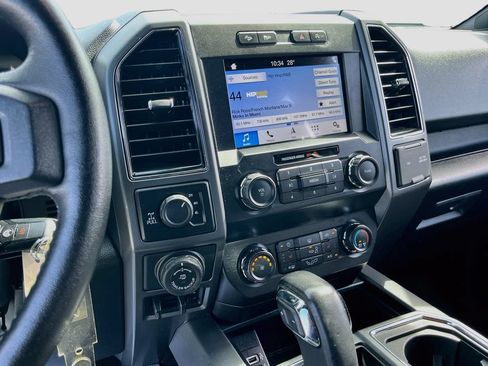 Used 2019 Ford F150 XLT w/ Equipment Group 302A Luxury AWD/4WD image 15