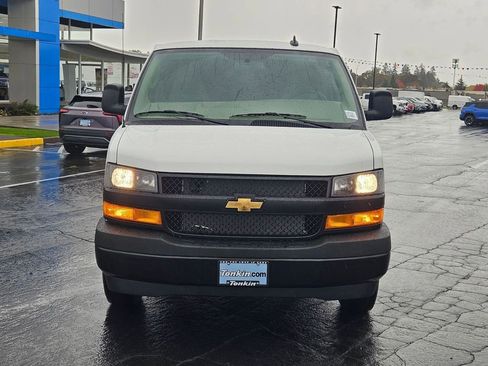New 2025 Chevrolet Express 2500 Extended image 9