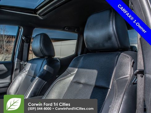 Used 2023 Toyota Tacoma TRD Sport w/ TRD Premium Sport Package image 17