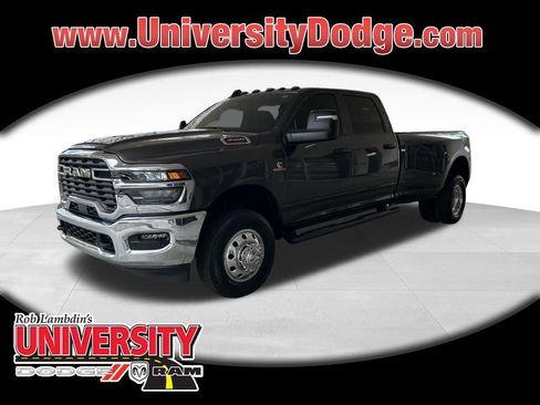 Used 2025 RAM 3500 Tradesman AWD/4WD image 1