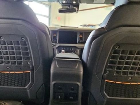 Used 2023 Ford Bronco Badlands image 13