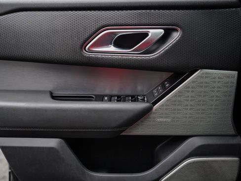 Used 2022 Land Rover Range Rover Velar R-Dynamic S image 35