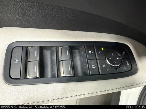 Used 2025 Lexus RX 350h w/ Convenience Package AWD/4WD image 17