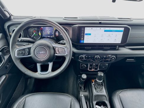 Used 2024 Jeep Wrangler Unlimited Sahara image 14