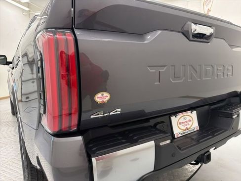 Used 2025 Toyota Tundra Limited AWD/4WD image 25