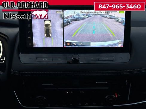 Used 2025 Nissan Rogue SL w/ SL Premium Package AWD/4WD image 17