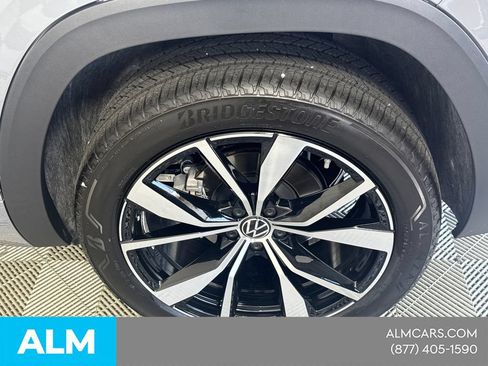 Used 2026 Volkswagen Atlas Cross Sport SEL Premium R-Line AWD/4WD image 21
