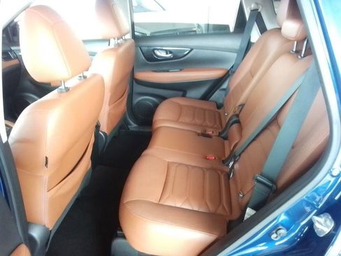 Used 2017 Nissan Rogue SL w/ SL Premium Package AWD/4WD image 15