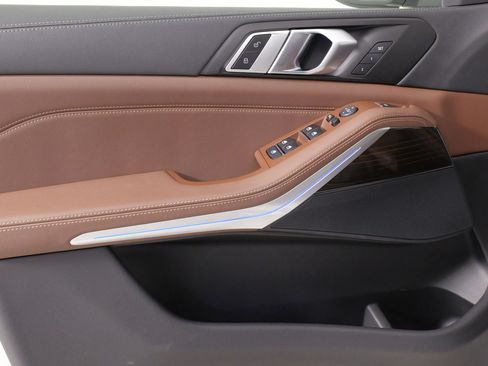 Used 2021 BMW X5 xDrive40i w/ Convenience Package image 26