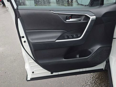 Certified 2025 Toyota RAV4 XLE image 23