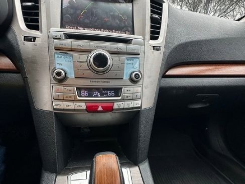 Used 2013 Subaru Outback 3.6R Limited image 17