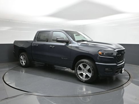 New 2026 RAM 1500 Express RWD image 15