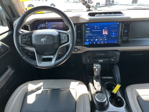 Used 2023 Ford Bronco Wildtrak AWD/4WD image 16