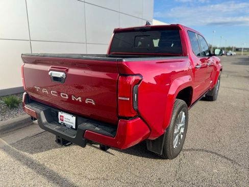 Certified 2025 Toyota Tacoma Limited AWD/4WD image 39