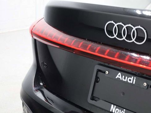 Used 2025 Audi A5 2.0T Premium Plus w/ Premium Plus image 8