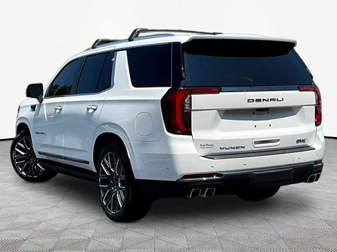 Used 2025 GMC Yukon Denali Ultimate AWD/4WD image 4