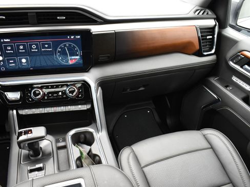 Used 2022 GMC Sierra 1500 Denali w/ Denali Reserve Package image 39