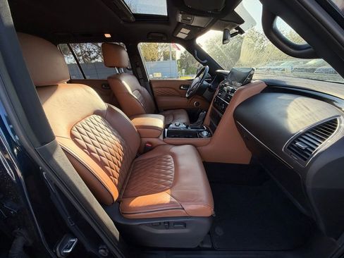 Used 2024 INFINITI QX80 Luxe image 8